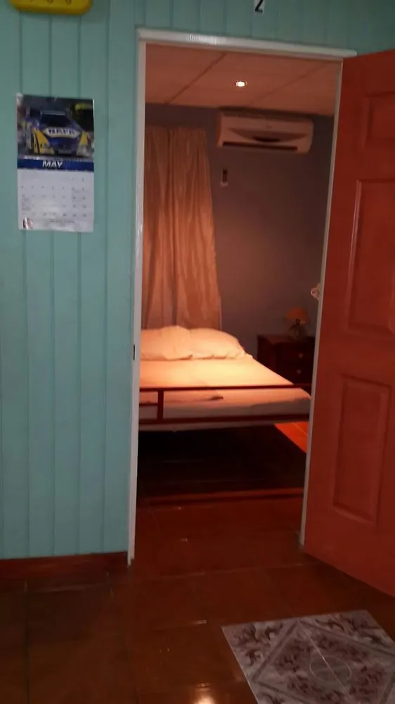 Dan & Sher Apartments Curacao